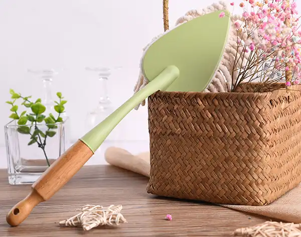 long handle chenille cleaning duster